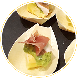 Spanische Tortilla aus dem Holzofen mit geräucherter Paprika-Hollandaise